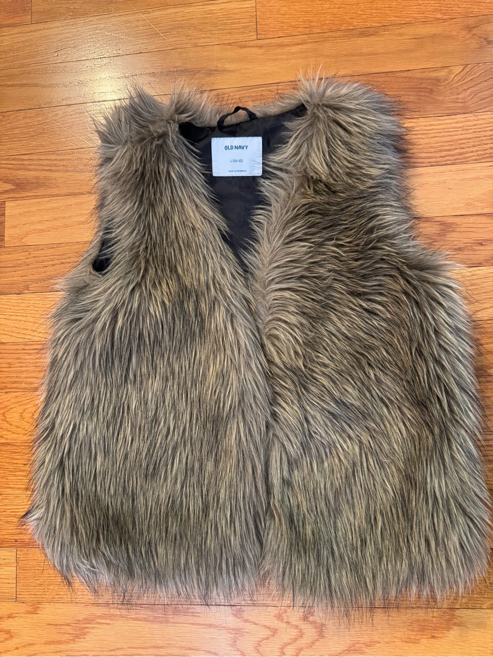 Old Navy Faux Fur Kids Vest in Taupe